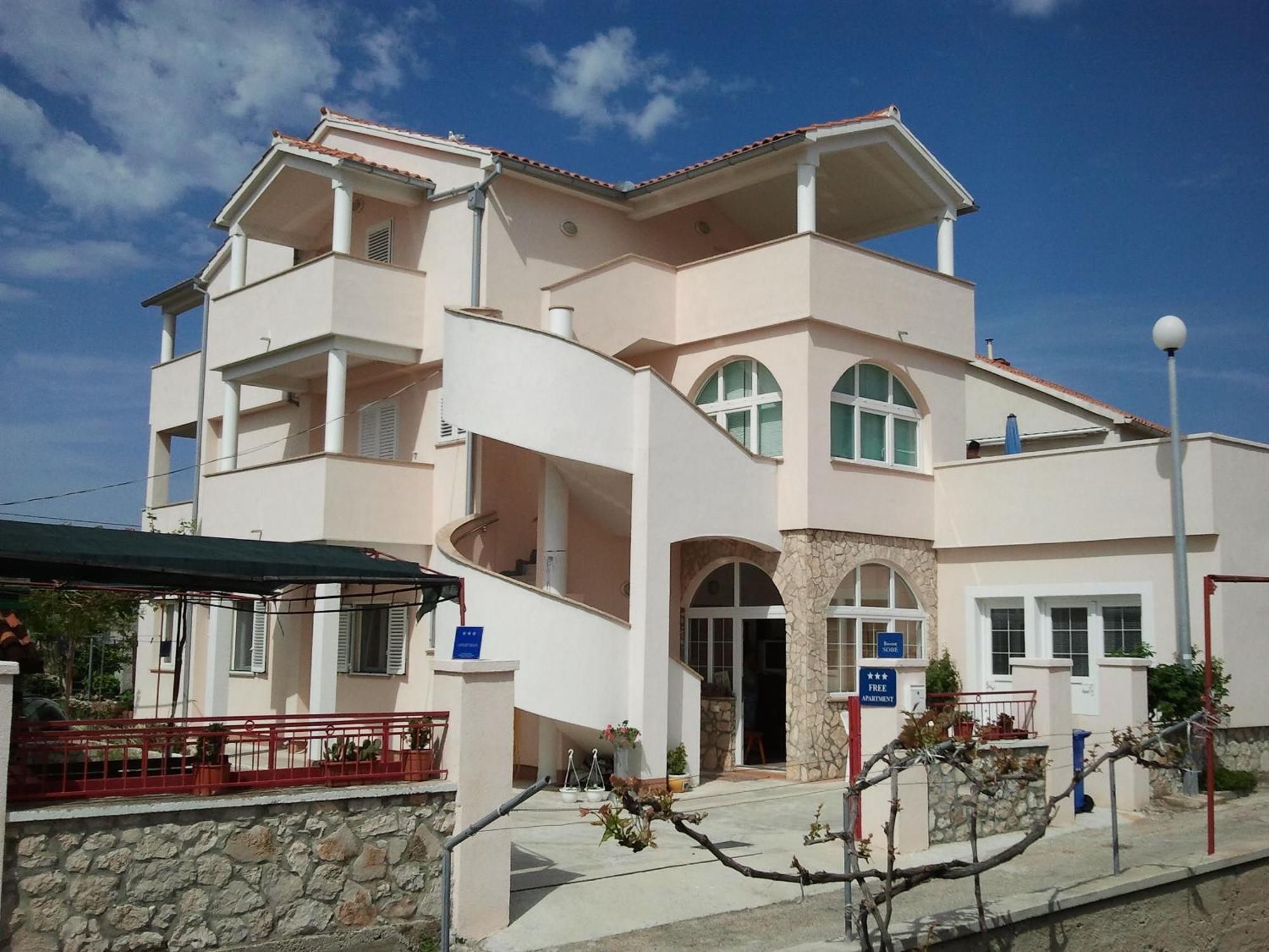 Apartments Jakovcev Betina  Buitenkant foto