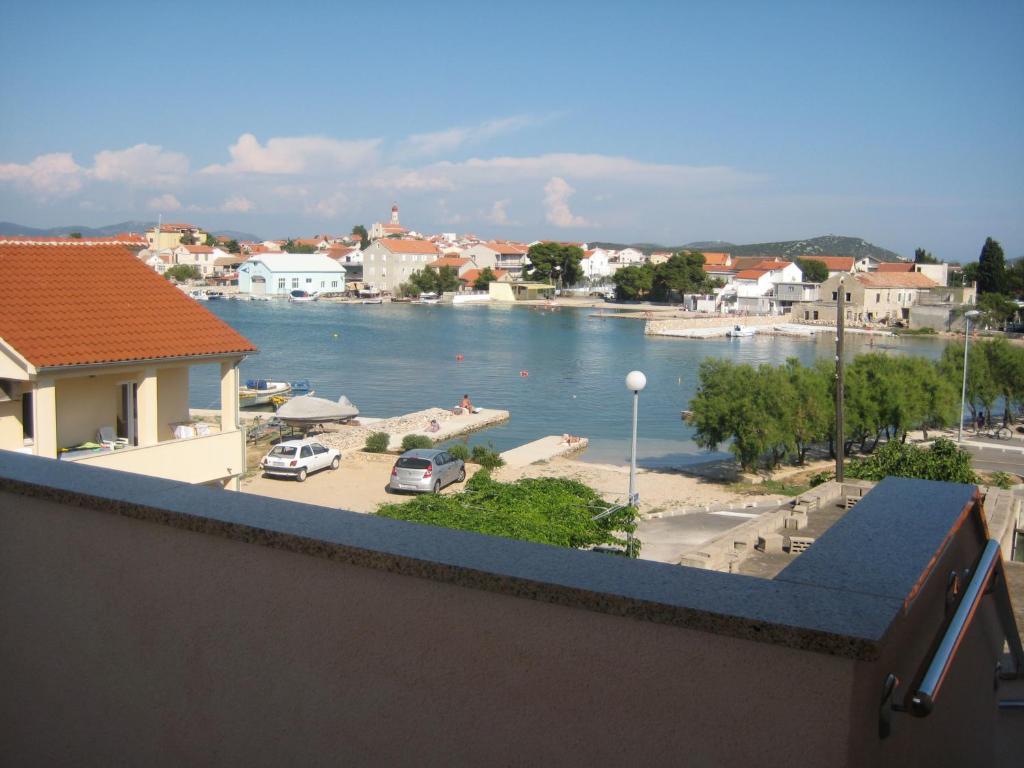 Apartments Jakovcev Betina  Buitenkant foto