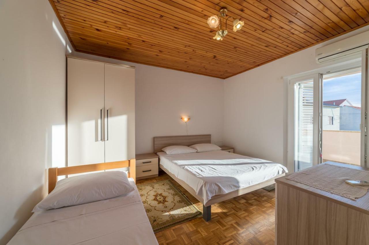 Apartments Jakovcev Betina  Buitenkant foto