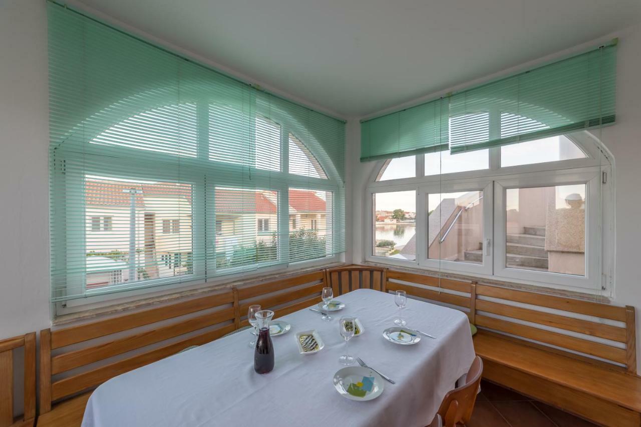 Apartments Jakovcev Betina  Buitenkant foto